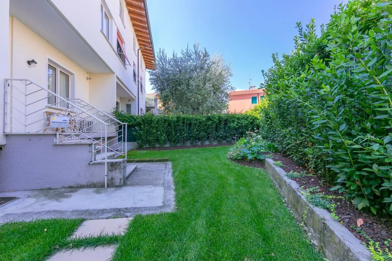 Appartamento La Maison Fleurie Desenzano del Garda Apartamento