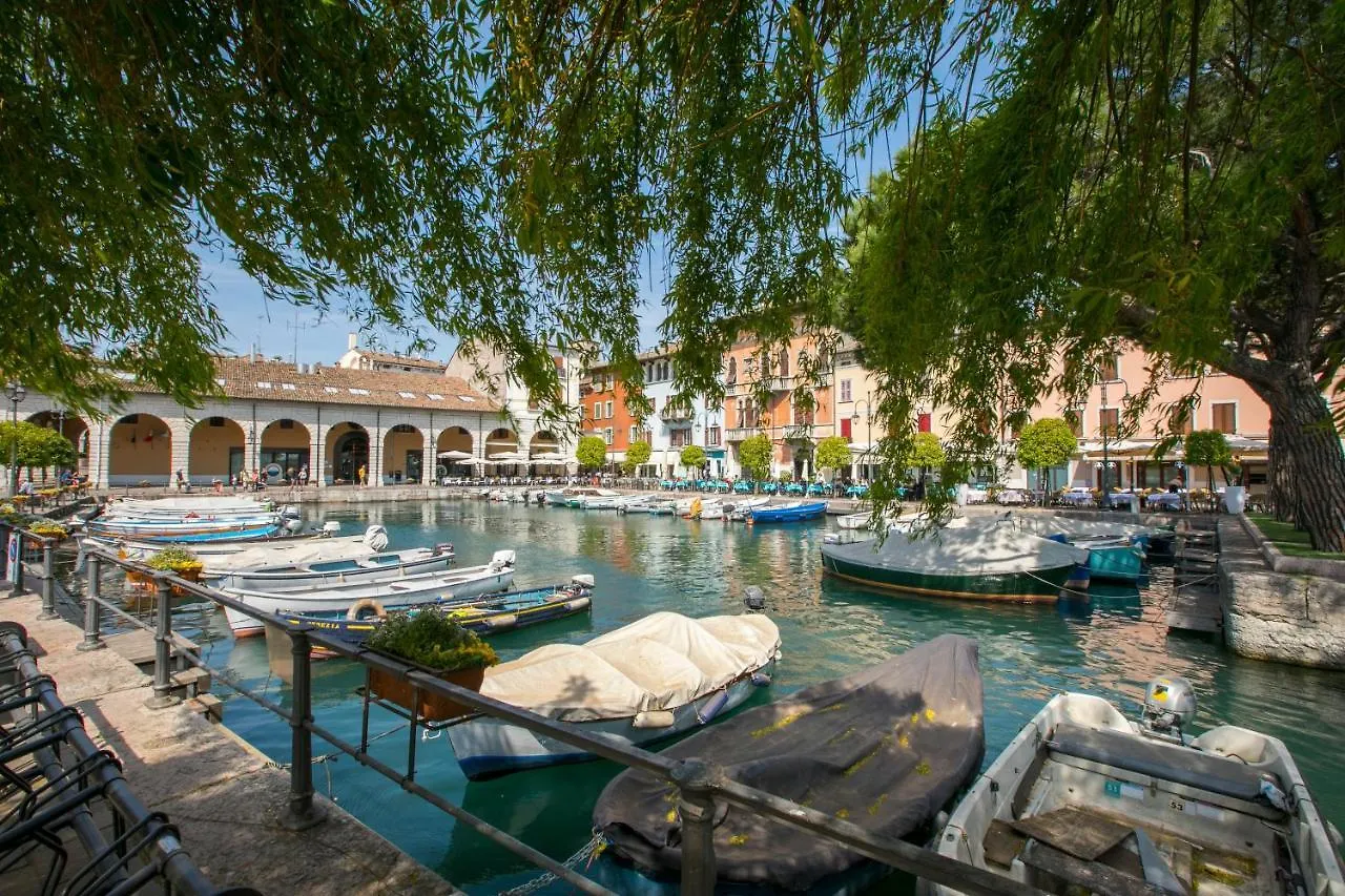 Appartamento La Maison Fleurie Desenzano del Garda Apartment