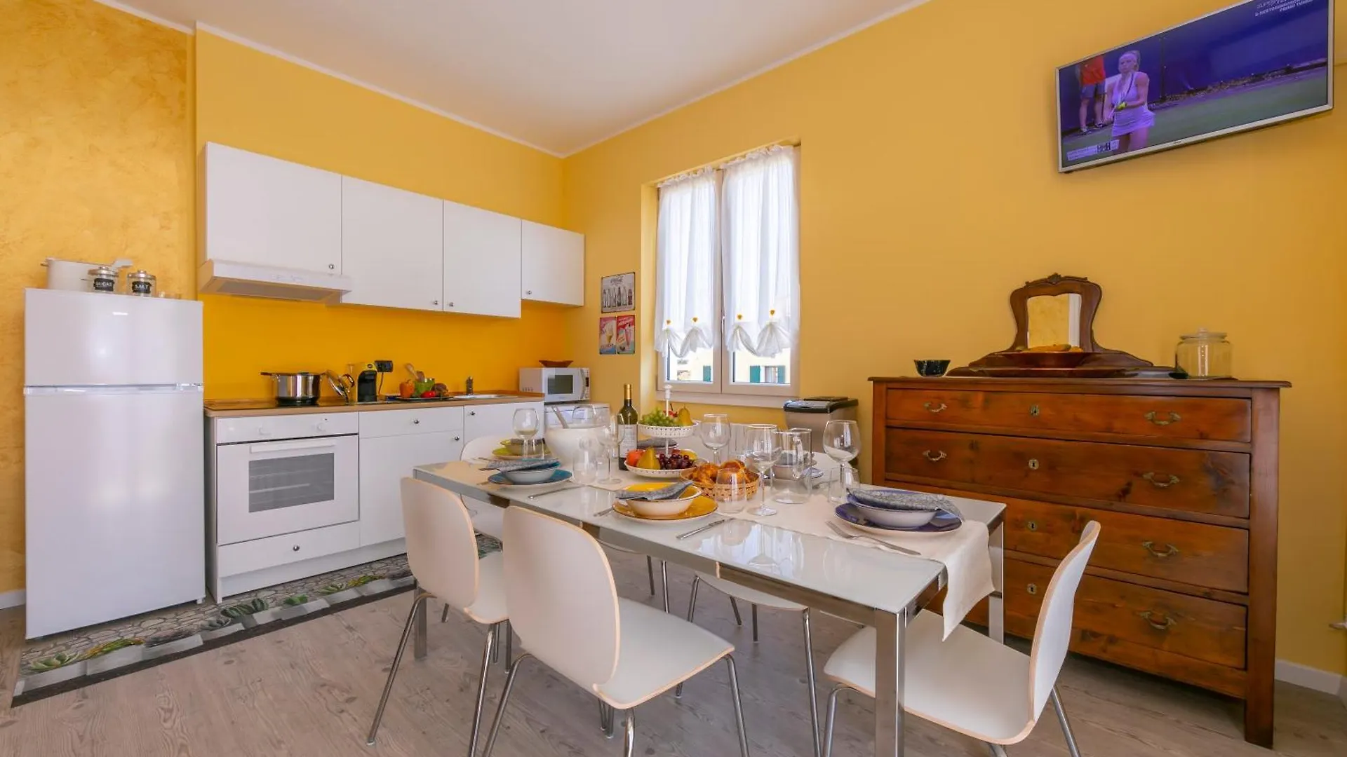Appartamento La Maison Fleurie Desenzano del Garda 0*,  Italien