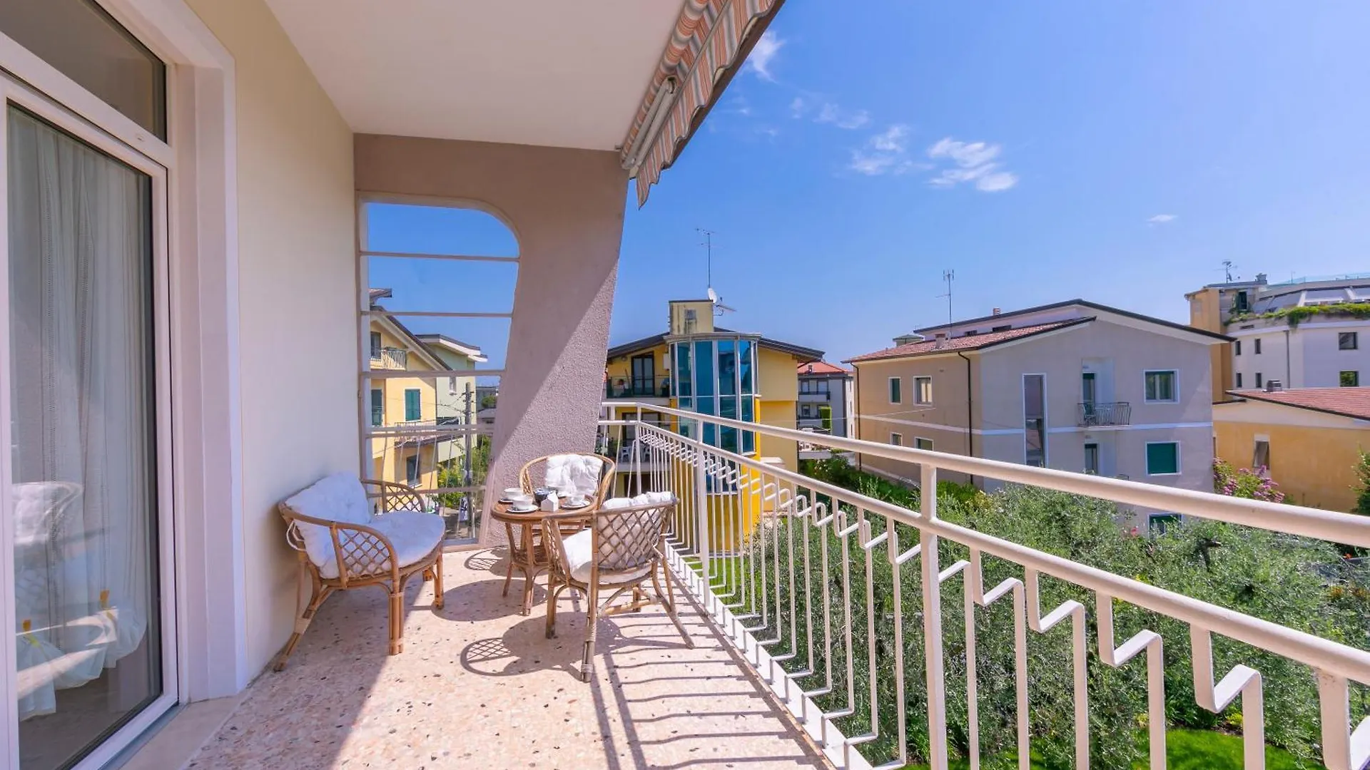 Appartamento La Maison Fleurie Desenzano del Garda Apartamento
