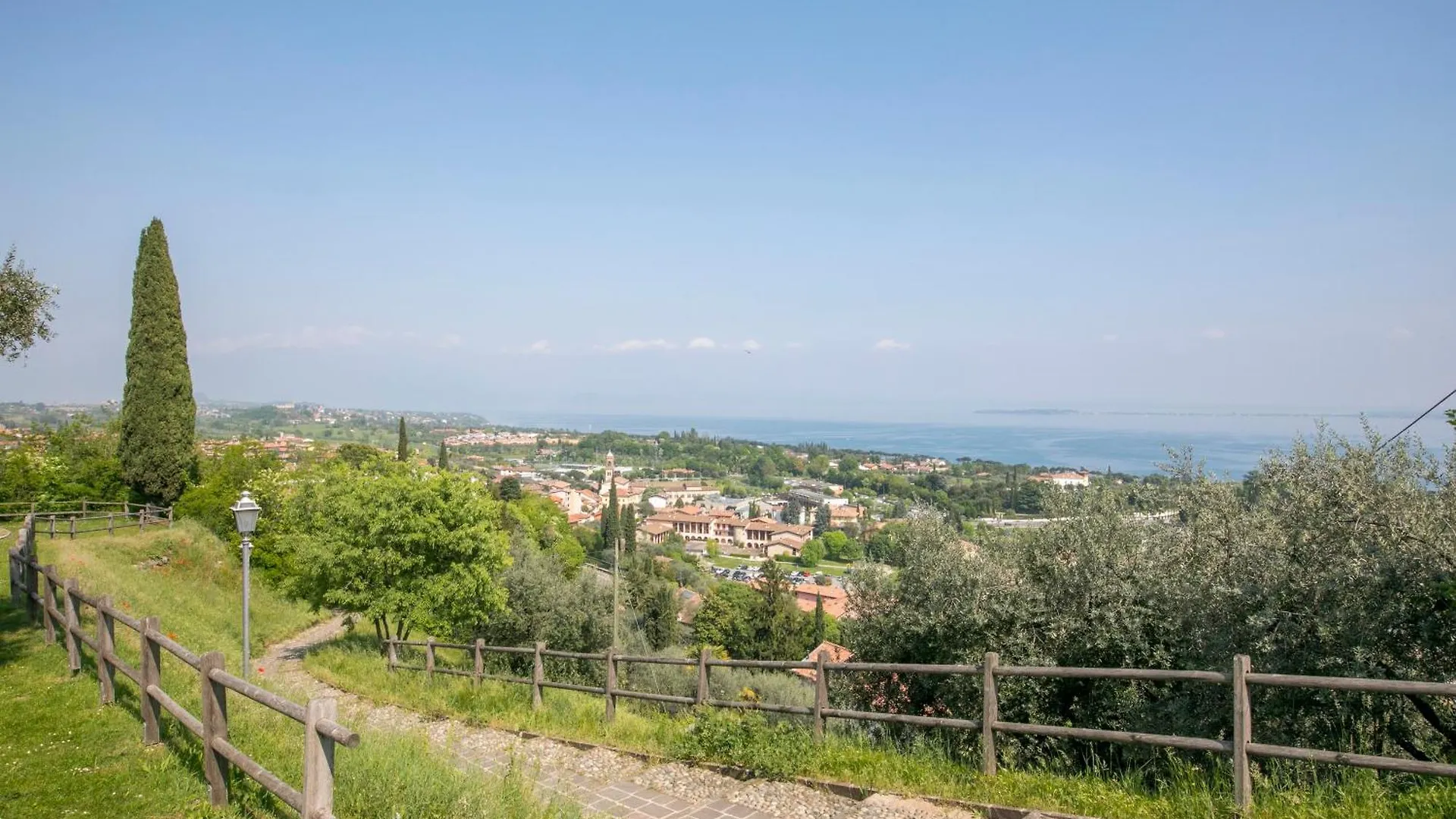 Appartamento La Maison Fleurie Desenzano del Garda Italien