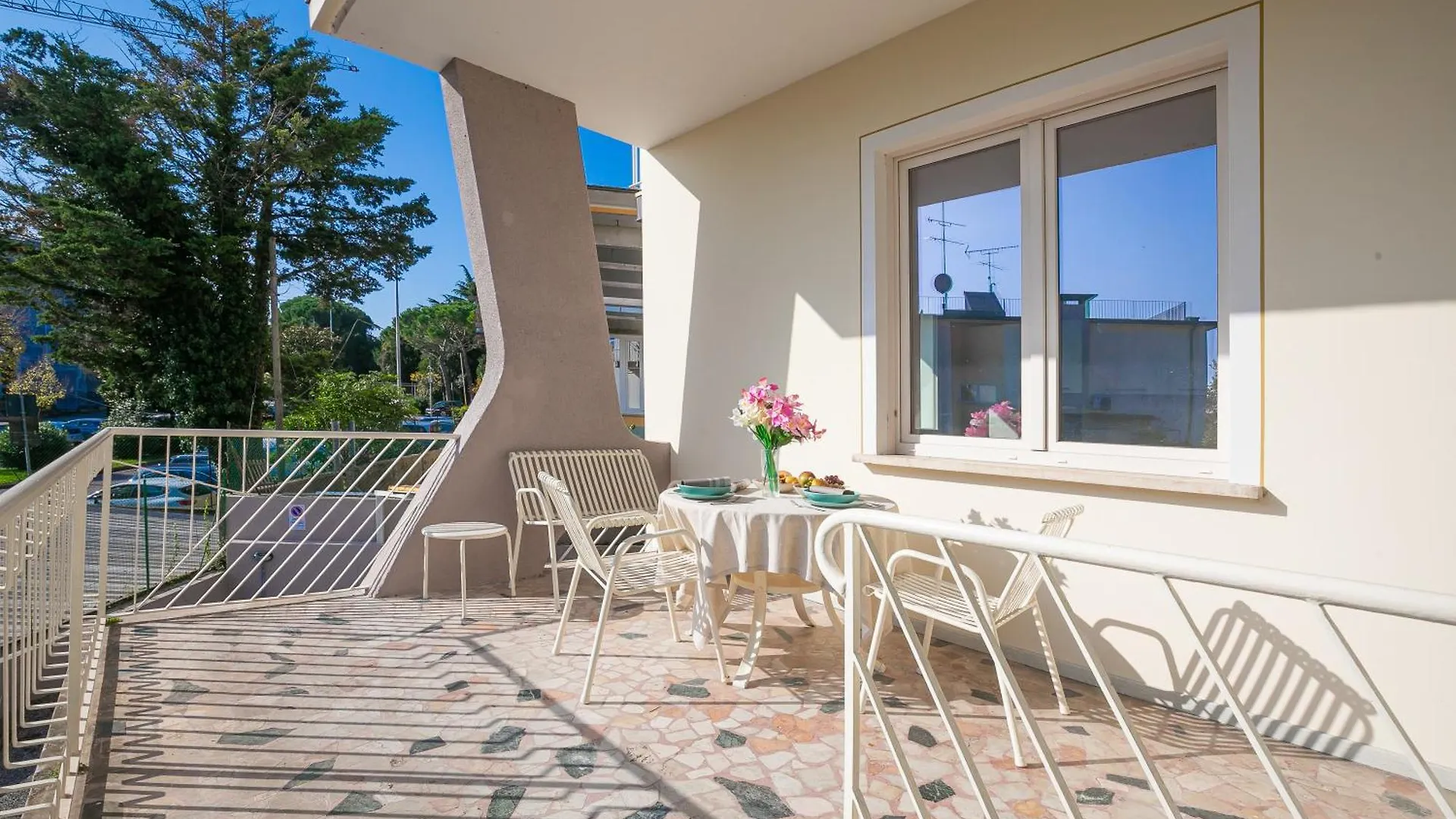 Appartamento La Maison Fleurie Desenzano del Garda 0*,  Italien