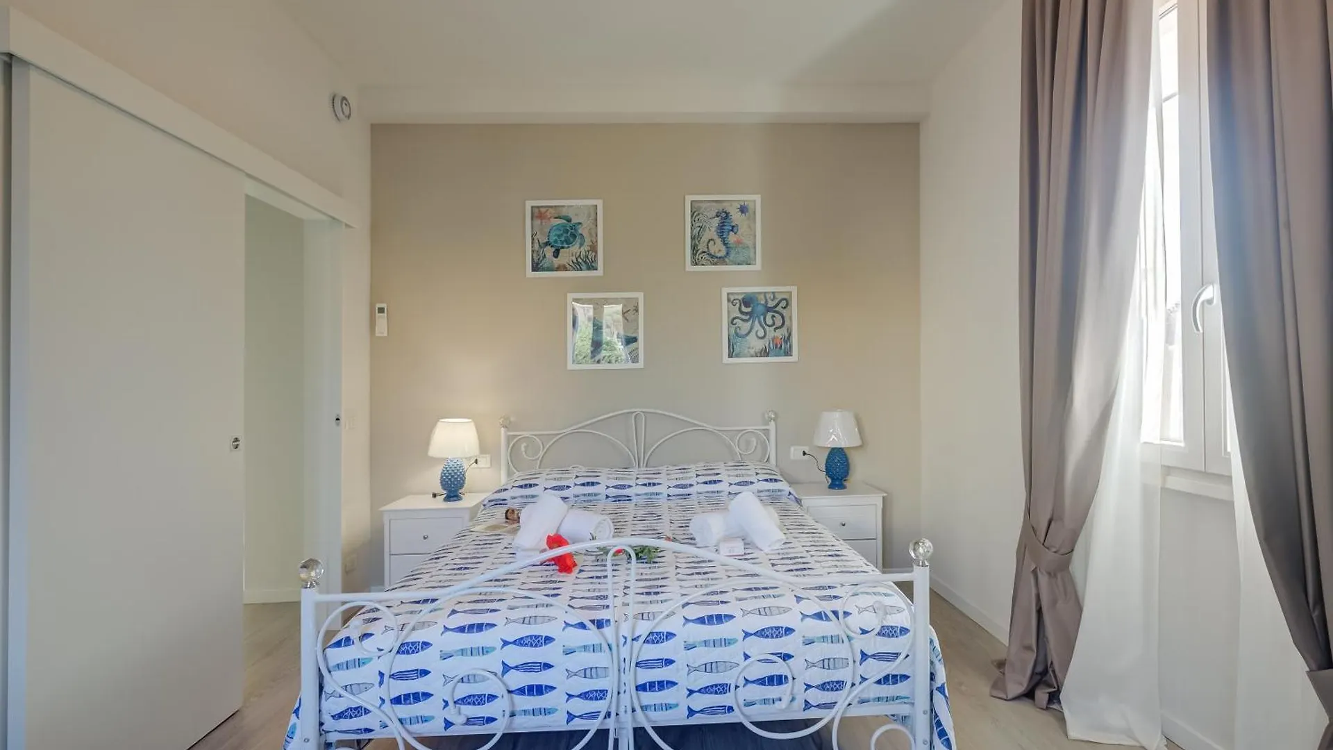 Apartment Appartamento La Maison Fleurie Desenzano del Garda